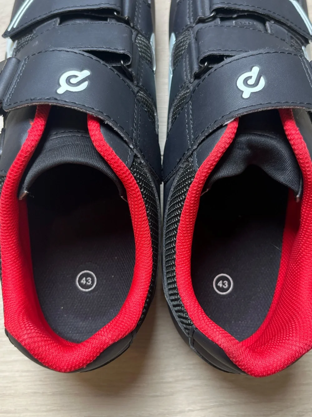 Peloton Men’s Black and Red Cycling Shoes - Velcro Closure size 43 EUC